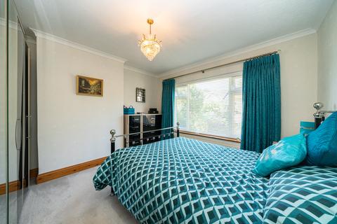 1 Gilbert Way, Berkhamsted, HP4 3JF
