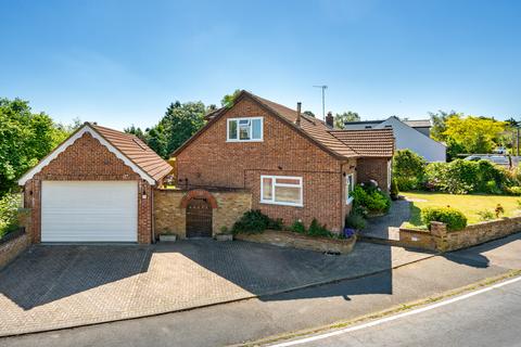 1 Gilbert Way, Berkhamsted, HP4 3JF
