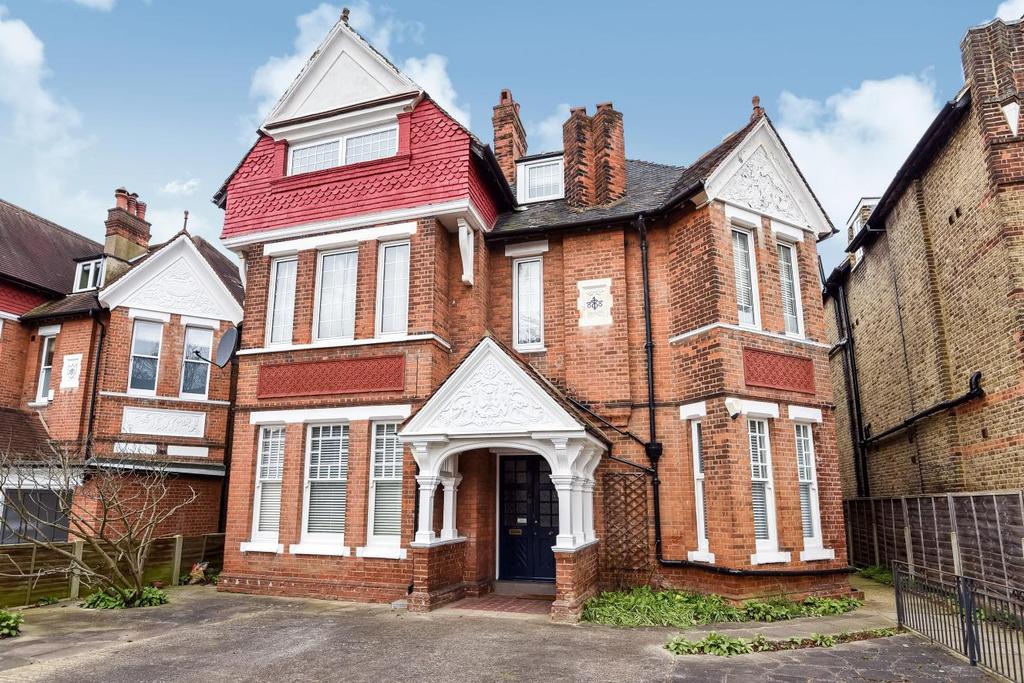 West Park, Mottingham 2 bed flat £475,000