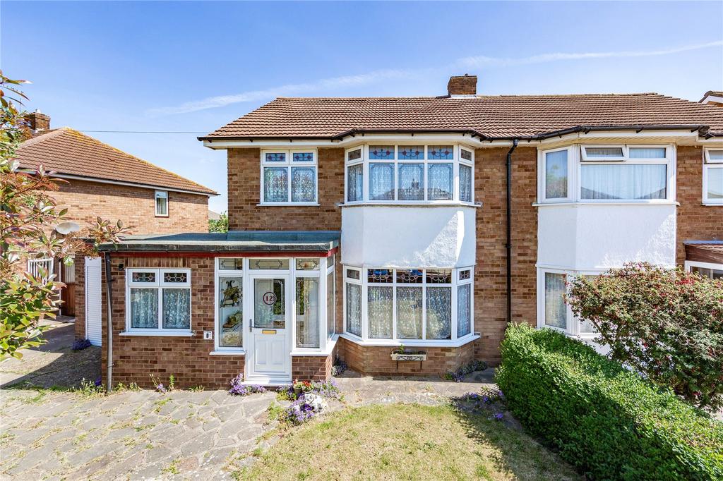 Dawson Drive, Rainham, RM13 3 bed semidetached house £475,000