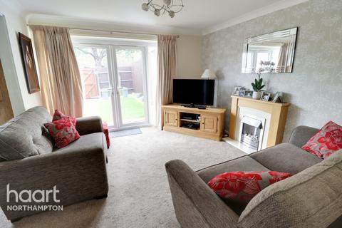 75 Camborne Close, Northampton, NN4 8PH