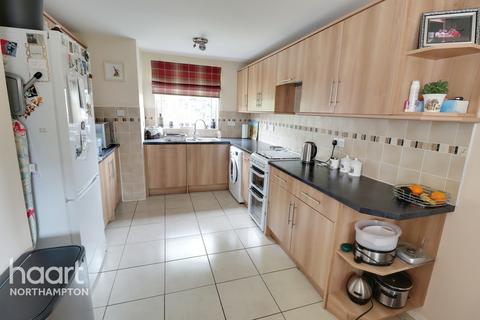 75 Camborne Close, Northampton, NN4 8PH