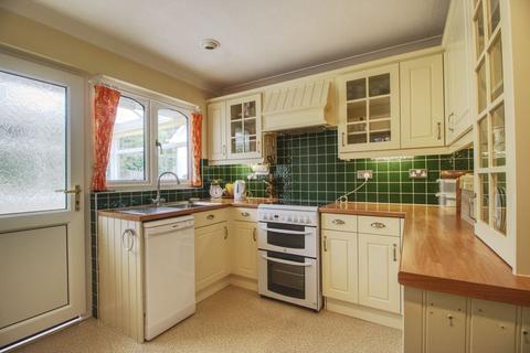3 Buzzacott Close, Combe Martin, Ilfracombe, EX34 0PJ