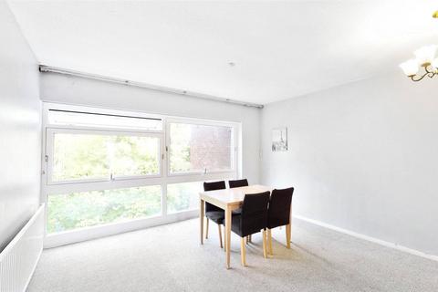 2 bedroom apartment for sale, Oaktree Close, Ealing, London, W5