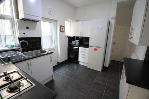 5 bedroom terraced house to rent - St. Georges Road, Coventry