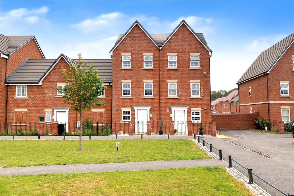 Thompson Grove, Littlehampton 4 bed house £369,950