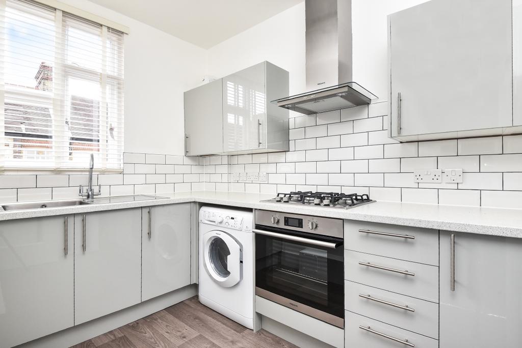 Worth Grove Walworth SE17 1 bed flat - £1,200 pcm (£277 pw)