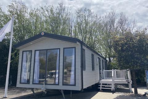 2 bedroom holiday lodge for sale - Sunseeker Spirit at Waterside Holiday Park, Bowleaze Cove, Weymouth, Dorset DT3