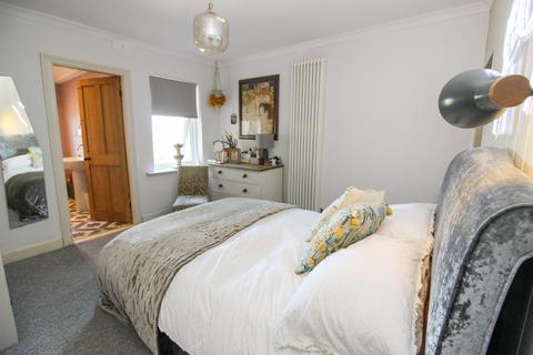 10 Grove Road, Upper Halling, Rochester, ME2 1HZ