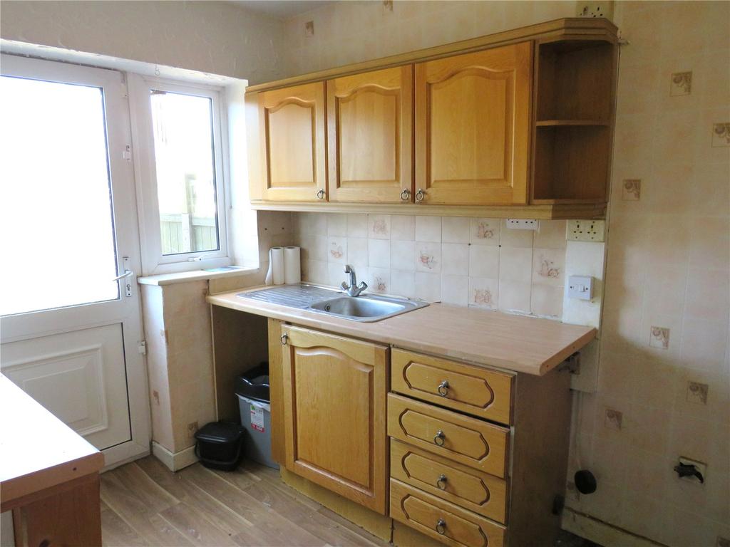 Broomfield Close, Ainsworth, Bolton, BL2 3 bed terraced house £150,000