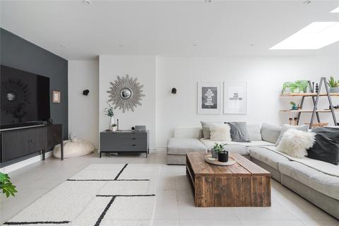 47 Chiltern Drive, Surbiton, KT5 8LP