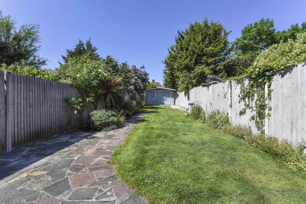 Ancaster Crescent, New Malden, KT3 3 bed semidetached house £650,000