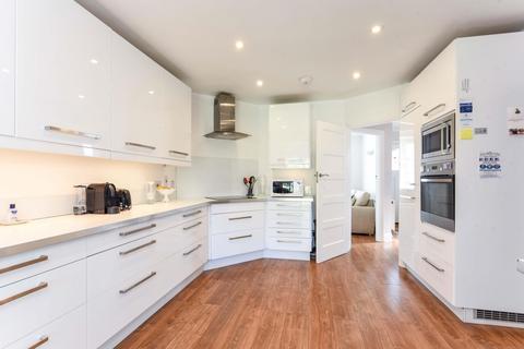 20 Ancaster Crescent, New Malden, KT3 6BE