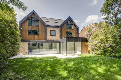 6 bedroom detached house to rent, Uplands Close, Gerrards Cross, Buckinghamshire