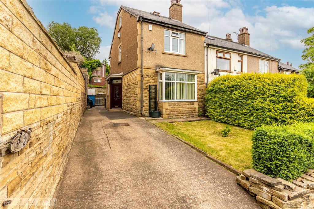 Cowcliffe Hill Road, Cowcliffe, Huddersfield, West Yorkshire, HD2 3 bed