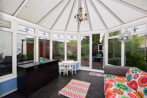 24 Cornwall Close, Maidstone, ME15 8HY
