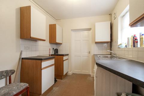 4 bedroom semi-detached house for sale - Hungerton Street, Lenton
