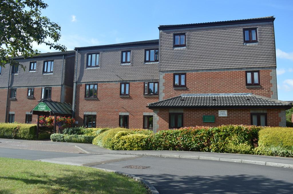 Wharf Court, Melksham 2 bed retirement property £95,000