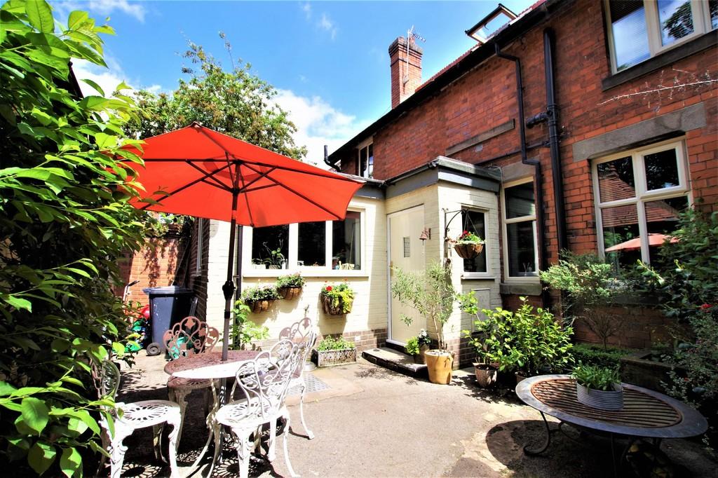 Hawthornden Manor, Uttoxeter 3 bed semidetached house £295,000