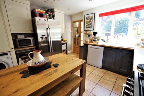 Yew Tree Cottage Hawthornden Manor, Uttoxeter, ST14 7PH