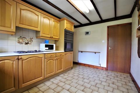 Hollystone Stone Road, Uttoxeter, ST14 7RB