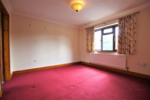 Hollystone Stone Road, Uttoxeter, ST14 7RB