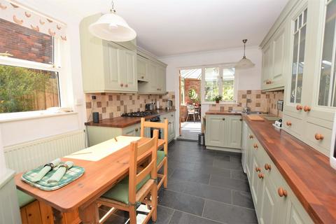 6 Capel Road, Colchester, CO3 3TU