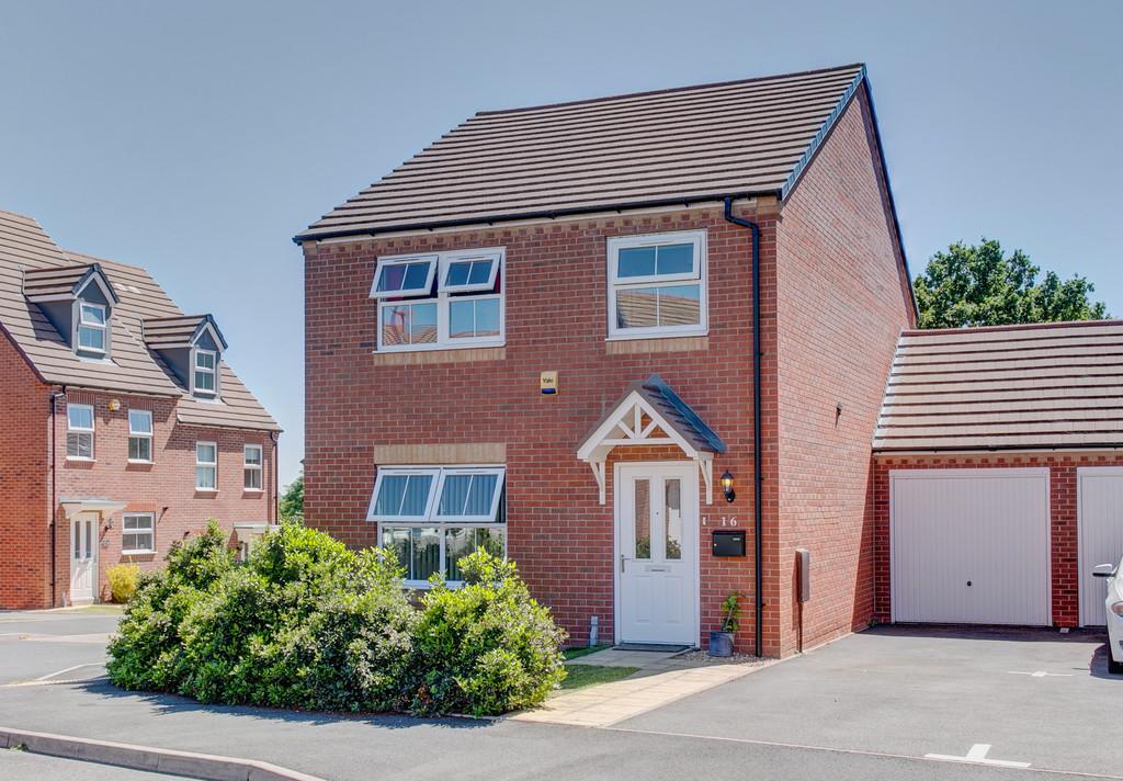Kemble Street, Woodrow, Redditch B98 7GF 4 bed link detached house £