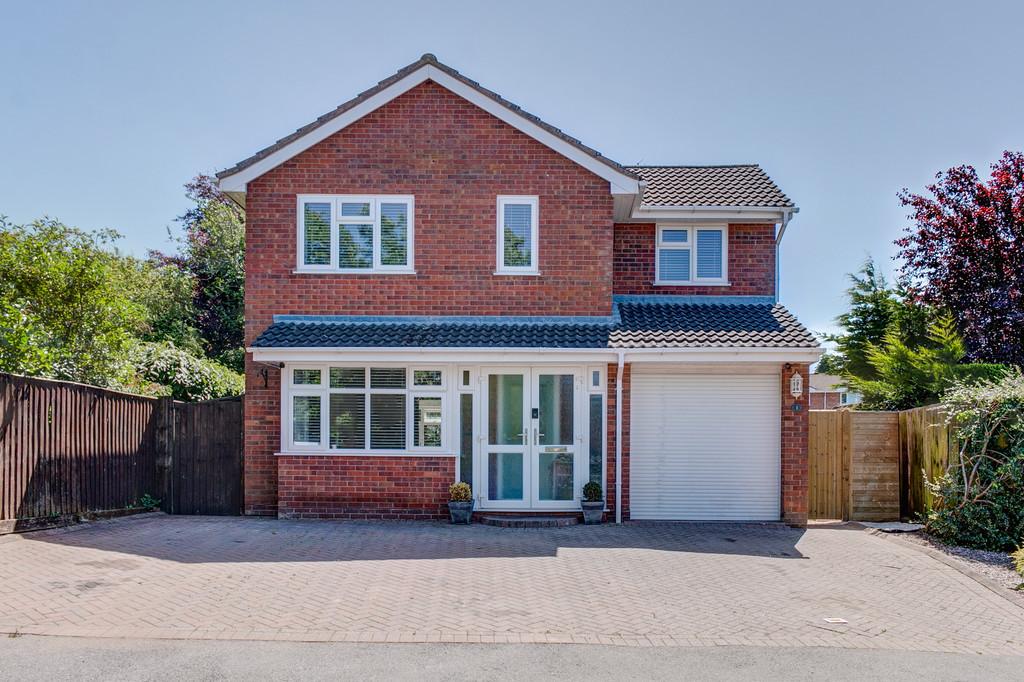 Packwood Close, heath, Redditch... 3 bed detached house £349,950