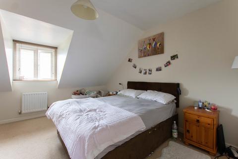 3 bedroom semi-detached house to rent - Thatcham Avenue, Quedgeley GL2 2BJ