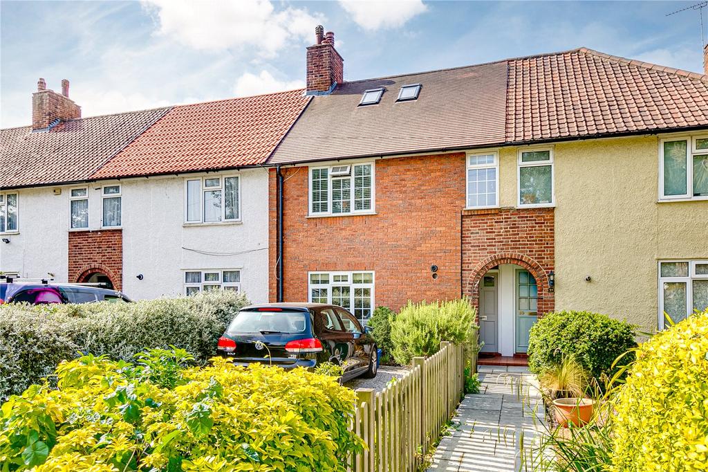 Barnes Avenue, London 3 bed terraced house £900,000