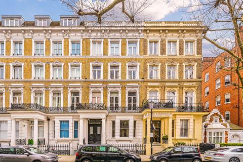 2 bedroom flat to rent, Trebovir Road, Earls Court, London