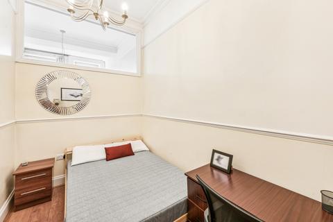 2 bedroom flat to rent, Trebovir Road, Earls Court, London, 4 Faris House, 36 Treb