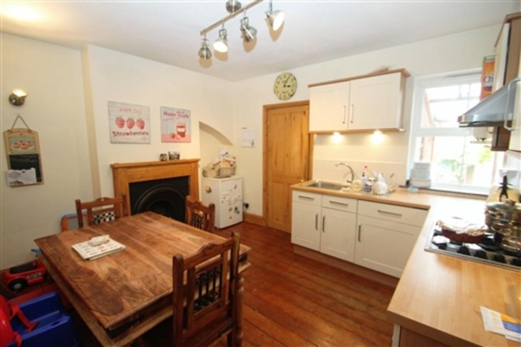 Bold Street, Hale 2 bed terraced house to rent - £1,250 