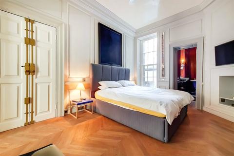 1 bedroom flat for sale - Meard Street, Soho, London, W1F