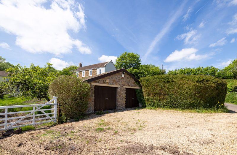 StrattonOnTheFosse Elevated Quiet Location 5 bed detached house