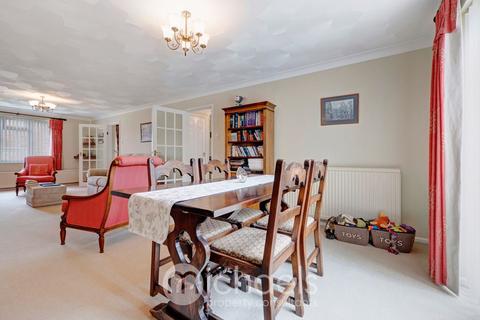 12 Philips Close, Rayne, Braintree, CM77 6DB