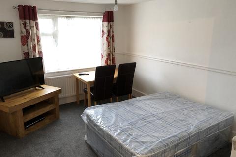 2 bedroom flat to rent, Wendiburgh Street, Canley, Coventry