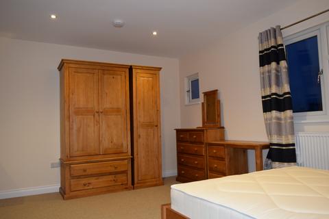 1 bedroom in a house share to rent - Bancroft Close, Cambridge,