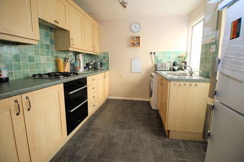 27 Heathgate, Yatton, Bristol, BS49 4DY