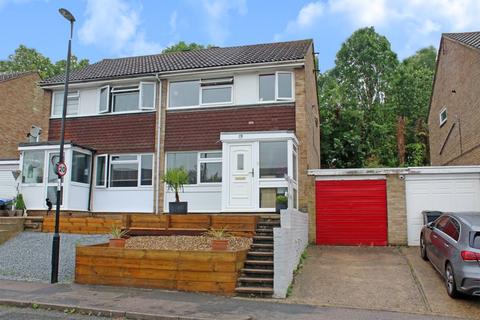 19 Curlew Close, South Croydon, CR2 8QT
