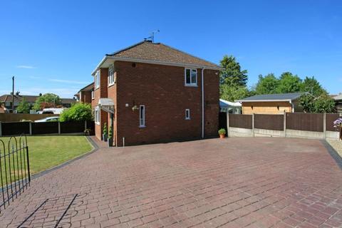 38 Bowling Green Lane, Albrighton, Wolverhampton, WV7 3HL