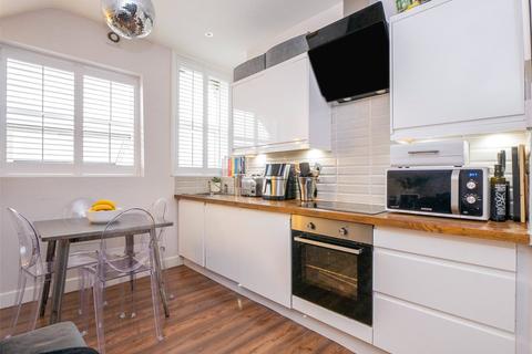 Flat 6, 1 Upper Grove, London, SE25 6JX