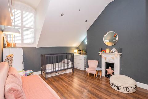 Flat 6, 1 Upper Grove, London, SE25 6JX
