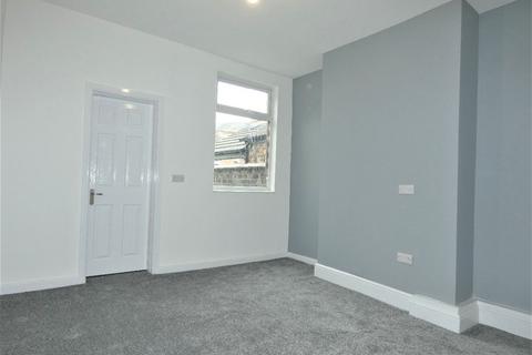 3 bedroom terraced house to rent, Egerton Street, Stoke-on-Trent, Staffordshire, ST1 3JH