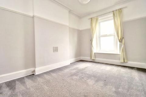 2 bedroom flat to rent, Victoria Road, Clevedon