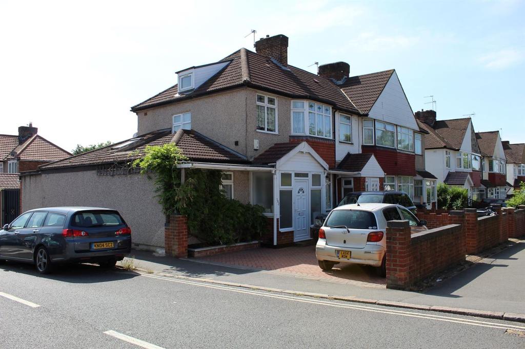 Hounslow Road, Feltham 4 bed semidetached house £2,850 pcm (£658 pw)