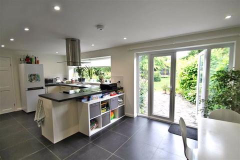 48 Longfield Avenue, Longfield, DA3 7LA