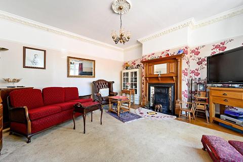 8 The Upper Drive, Hove, BN3 6GN