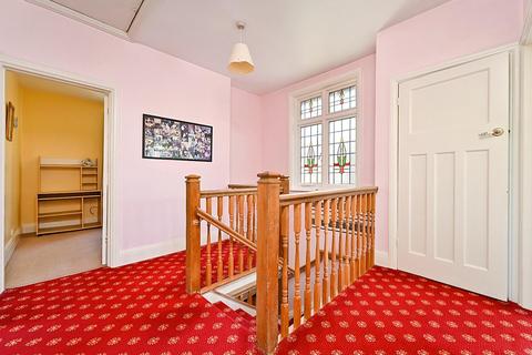 8 The Upper Drive, Hove, BN3 6GN
